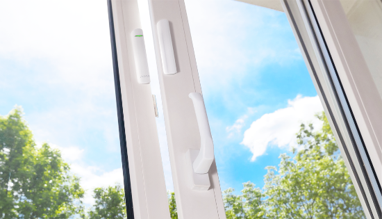 Ajax DoorProtect hvid